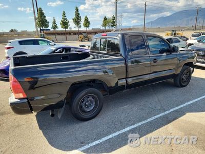 Trzecie zdjęcie samochodu z tyłu: 2008 TOYOTA TACOMA BASE VIN:5TETX22N28Z584295 - miniatura