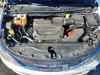 Zdjęcie 12 z 14 samochodu: 2017 CHRYSLER PACIFICA TOURING L PLUS VIN:2C4RC1EG9HR534318 - miniatura