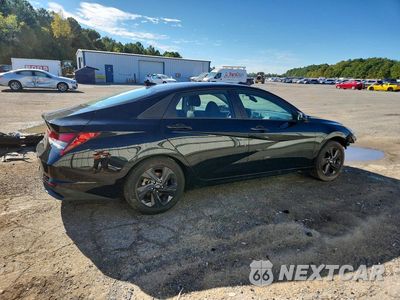 Trzecie zdjęcie samochodu z tyłu: 2021 HYUNDAI ELANTRA SEL VIN:5NPLM4AG1MH027172 - miniatura