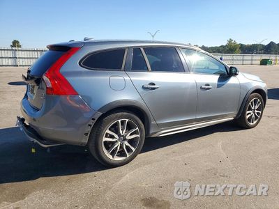 Trzecie zdjęcie samochodu z tyłu: 2018 VOLVO V60 CROSS COUNTRY PREMIER VIN:YV440MWK3J2044336 - miniatura