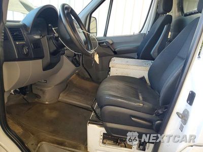 Zdjęcie 7 z 13 samochodu: 2016 MERCEDES-BENZ SPRINTER 2500 DELIVERY VAN VIN:WD3PE7DD9GP310942 - miniatura
