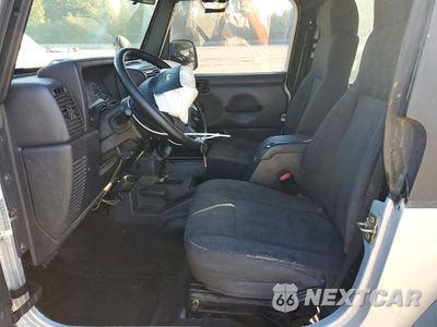Zdjęcie 7 z 13 samochodu: 2005 JEEP WRANGLER X VIN:1J4FA39S35P375371 - miniatura