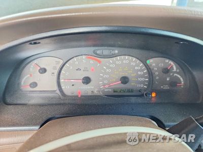 Zdjęcie 9 z 13 samochodu: 2003 TOYOTA SEQUOIA LIMITED VIN:5TDZT38A73S169981 - miniatura