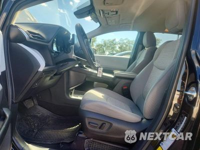 Zdjęcie 7 z 14 samochodu: 2025 TOYOTA SIENNA LE VIN:5TDKRKEC8SS232262 - miniatura