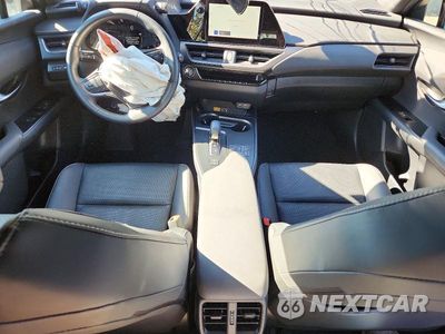Zdjęcie 8 z 13 samochodu: 2025 LEXUS UX 300H PREMIUM VIN:JTHUCJDH3S2010879 - miniatura