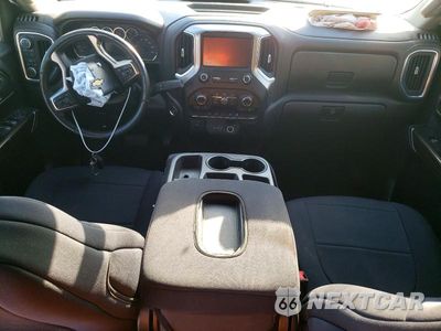 Zdjęcie 8 z 12 samochodu: 2019 CHEVROLET SILVERADO K1500 LT VIN:3GCUYDED7KG104688 - miniatura