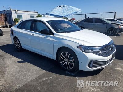 Czwarte zdjęcie samochodu z boku: 2023 VOLKSWAGEN JETTA SPORT VIN:3VWBM7BU3PM033536 - miniatura