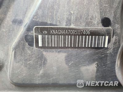 Zdjęcie 12 z 12 samochodu: 2011 KIA OPTIMA EX VIN:KNAGN4A70B5117406 - miniatura