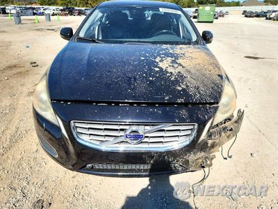 Piąte zdjęcie samochodu w środku: 2013 VOLVO S60 T5 VIN:YV1612FS0D2187451 - miniatura
