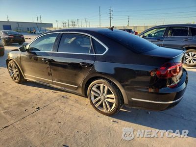 Drugie zdjęcie samochodu z przodu: 2017 VOLKSWAGEN PASSAT SE VIN:1VWGT7A37HC027890 - miniatura