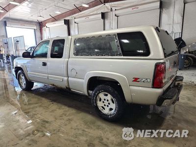 Drugie zdjęcie samochodu z przodu: 2004 CHEVROLET SILVERADO K1500 VIN:2GCEK19T141167335 - miniatura