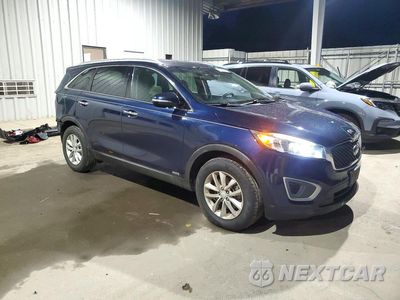 Czwarte zdjęcie samochodu z boku: 2017 KIA SORENTO LX VIN:5XYPGDA3XHG214106 - miniatura