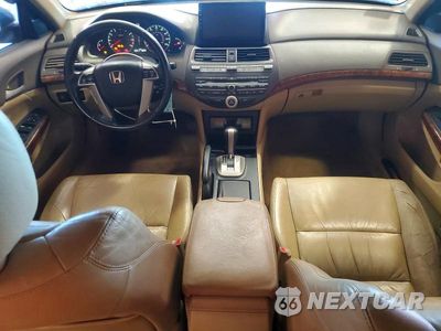Zdjęcie 8 z 12 samochodu: 2010 HONDA ACCORD EXL VIN:1HGCP3F89AA027010 - miniatura