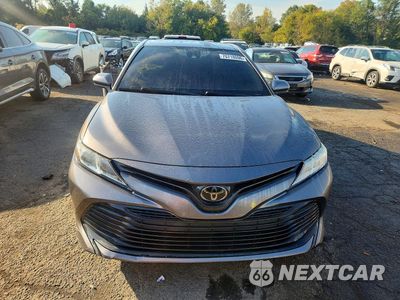 Piąte zdjęcie samochodu w środku: 2020 TOYOTA CAMRY LE VIN:4T1C11AK9LU867101 - miniatura