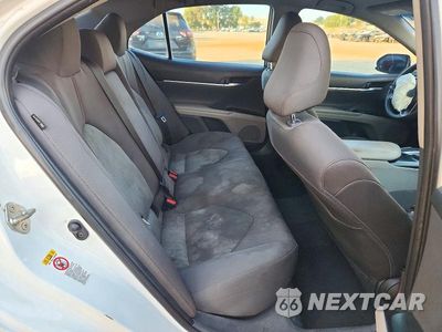 Zdjęcie 10 z 12 samochodu: 2018 TOYOTA CAMRY LE VIN:4T1B11HK8JU071812 - miniatura