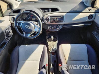 Zdjęcie 8 z 12 samochodu: 2013 TOYOTA YARIS 5-DOOR LE VIN:JTDKTUD39DD556995 - miniatura
