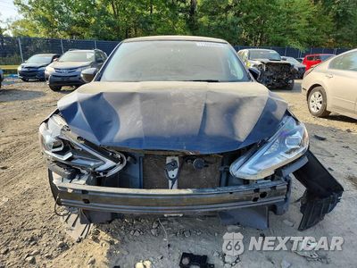 Piąte zdjęcie samochodu w środku: 2017 NISSAN SENTRA SR VIN:3N1AB7AP9HY376834 - miniatura