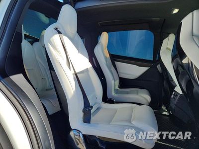 Zdjęcie 11 z 13 samochodu: 2016 TESLA MODEL X VIN:5YJXCBE20GF025584 - miniatura