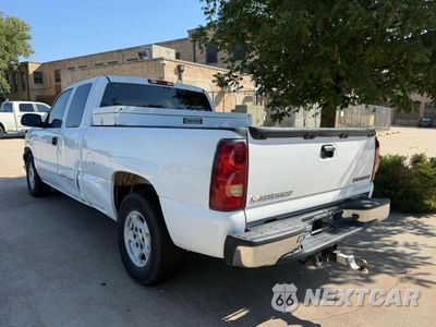 Trzecie zdjęcie samochodu z tyłu: 2003 CHEVROLET SILVERADO C1500 VIN:2GCEC19T931308342 - miniatura