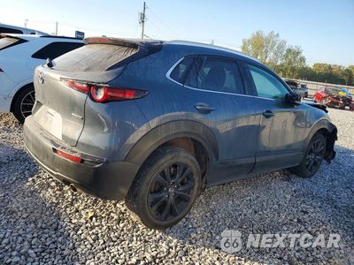 Trzecie zdjęcie samochodu z tyłu: 2023 MAZDA CX-30 PREFERRED VIN:3MVDMBCM0PM528904 - miniatura
