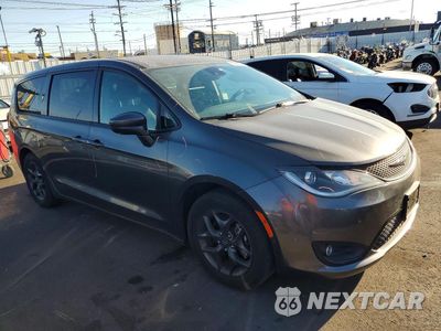 Czwarte zdjęcie samochodu z boku: 2019 CHRYSLER PACIFICA TOURING PLUS VIN:2C4RC1FG8KR605062 - miniatura