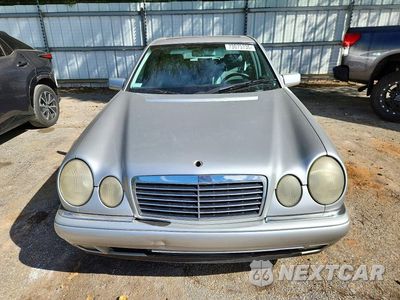Piąte zdjęcie samochodu w środku: 1999 MERCEDES-BENZ E 320 VIN:WDBJF65H0XA877725 - miniatura