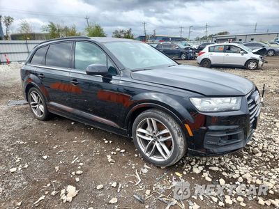 Czwarte zdjęcie samochodu z boku: 2017 AUDI Q7 PRESTIGE VIN:WA1VAAF77HD035808 - miniatura