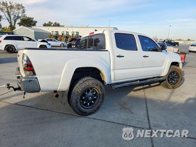 Trzecie zdjęcie samochodu z tyłu: 2015 TOYOTA TACOMA DOUBLE CAB PRERUNNER VIN:3TMJU4GN5FM181636 - miniatura