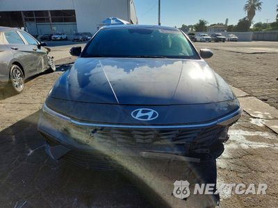 Piąte zdjęcie samochodu w środku: 2025 HYUNDAI ELANTRA SEL SPORT VIN:KMHLM4DG3SU934788 - miniatura