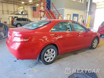 Trzecie zdjęcie samochodu z tyłu: 2010 TOYOTA CAMRY LE VIN:4T4BF3EK2AR026825 - miniatura