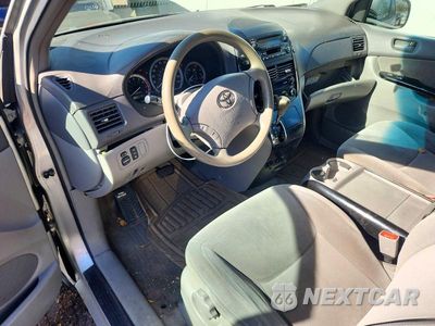 Zdjęcie 8 z 12 samochodu: 2004 TOYOTA SIENNA LE 7 PASSENGER VIN:5TDZA23CX4S073899 - miniatura
