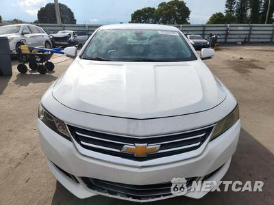 Piąte zdjęcie samochodu w środku: 2018 CHEVROLET IMPALA LT VIN:2G1105S39J9137320 - miniatura