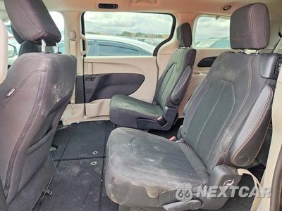 Zdjęcie 11 z 13 samochodu: 2019 CHRYSLER PACIFICA LX VIN:2C4RC1CG7KR629664 - miniatura
