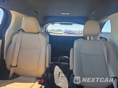 Zdjęcie 10 z 14 samochodu: 2023 TOYOTA SIENNA XLE VIN:5TDJRKEC3PS148465 - miniatura
