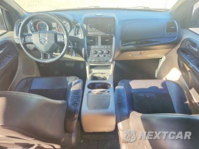 Zdjęcie 8 z 13 samochodu: 2017 DODGE GRAND CARAVAN SXT VIN:2C4RDGCG1HR561984 - miniatura