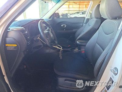 Zdjęcie 7 z 13 samochodu: 2016 KIA SOUL BASE VIN:KNDJN2A21G7834300 - miniatura