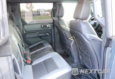 Zdjęcie 6 z 10 samochodu: 2024 FORD BRONCO BIG BEND VIN:1FMDE7BHXRLA88240 - miniatura