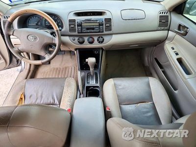 Zdjęcie 8 z 12 samochodu: 2003 TOYOTA CAMRY LE VIN:4T1BE32K13U671311 - miniatura