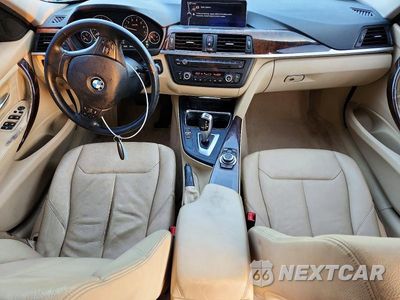 Zdjęcie 8 z 13 samochodu: 2013 BMW 320 I XDRIVE VIN:WBA3C3C59DF981698 - miniatura
