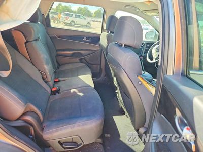 Zdjęcie 11 z 14 samochodu: 2017 KIA SORENTO LX VIN:5XYPGDA30HG191791 - miniatura