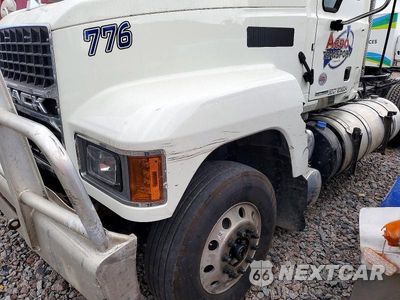 Zdjęcie 13 z 13 samochodu: 2026 MACK PINNACLE SEMI TRUCK VIN:1M1PN4GY0TM019776 - miniatura