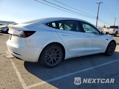Trzecie zdjęcie samochodu z tyłu: 2020 TESLA MODEL 3 VIN:5YJ3E1EA2LF613216 - miniatura