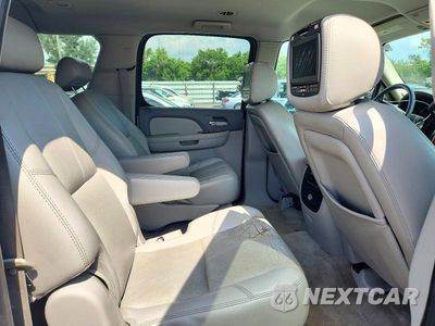 Zdjęcie 11 z 13 samochodu: 2007 CHEVROLET SUBURBAN C1500 VIN:3GNFC16067G144860 - miniatura