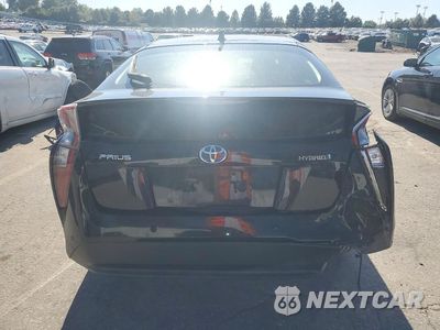 Zdjęcie 6 z 12 samochodu: 2018 TOYOTA PRIUS FOUR VIN:JTDKARFU2J3546559 - miniatura