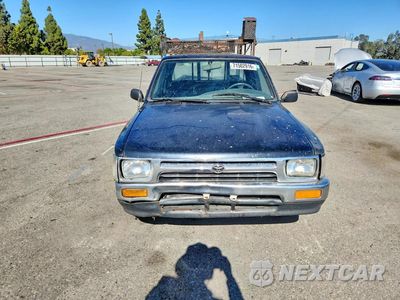 Piąte zdjęcie samochodu w środku: 1993 TOYOTA PICKUP DELUXE VIN:JT4RN93PXP5069796 - miniatura