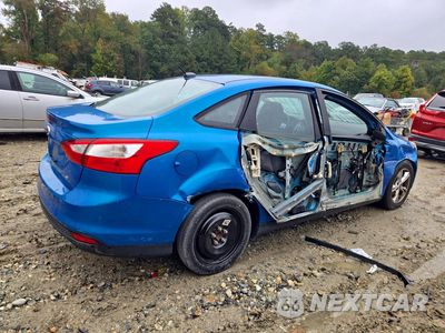 Trzecie zdjęcie samochodu z tyłu: 2013 FORD FOCUS SE VIN:1FADP3F24DL168192 - miniatura