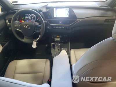 Zdjęcie 8 z 13 samochodu: 2024 LEXUS UX 250H PREMIUM VIN:JTHP6JBH3R2193315 - miniatura