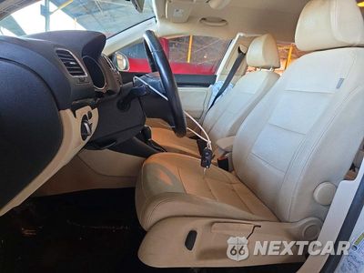 Zdjęcie 7 z 13 samochodu: 2012 VOLKSWAGEN JETTA TDI VIN:3VWPL7AJ3CM612312 - miniatura