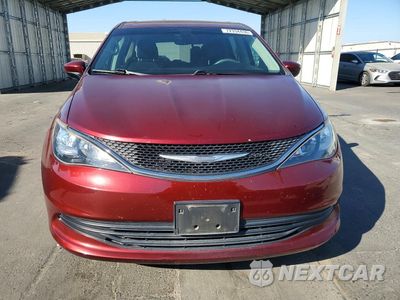 Piąte zdjęcie samochodu w środku: 2017 CHRYSLER PACIFICA LX VIN:2C4RC1CG2HR769839 - miniatura