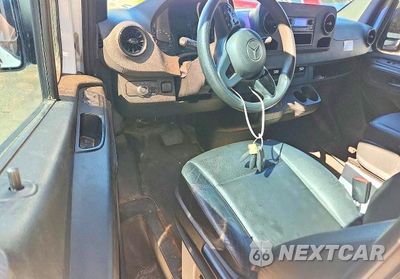 Zdjęcie 8 z 13 samochodu: 2023 MERCEDES-BENZ SPRINTER 2500 VIN:W1Y4KBHY4PT122947 - miniatura